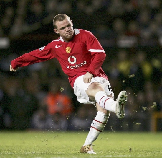 现低级失误 现低级失误